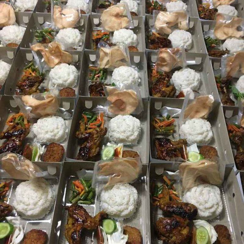 Anggi Snack & Catering: Rasa Lokal yang Menggoda di Setiap Saji